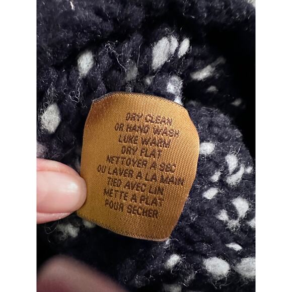 CANADIAN SWEATER COMPANY 2 POCKET HANDKNIT SWEATER; SIZE MED - Picture 6 of 6